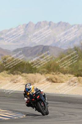 media/Nov-16-2025-Race Pace (Sun) [[8c5fa54630]]/Non Verified Riders (1st 20 Minutes)/2-Turn 10 (1010am)/